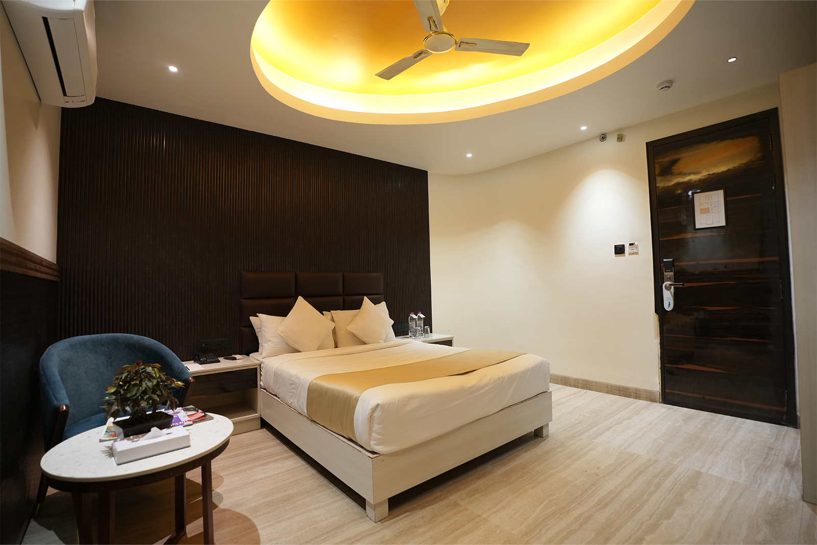 Semi Deluxe Room