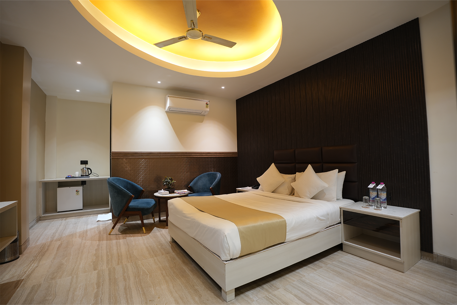 Semi Deluxe Room